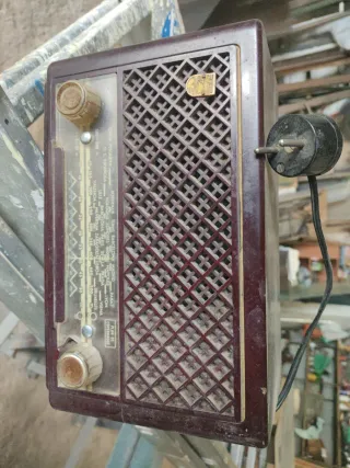 Radio Antigua Marrón con Dial