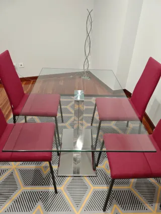 Mesa comedor cristal y 4 sillas