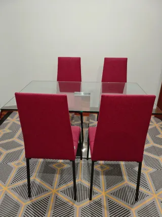 Mesa comedor cristal y 4 sillas