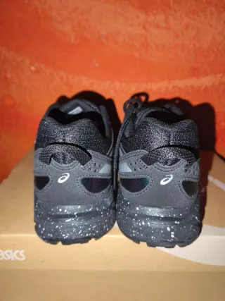 *nuevas* ASICS GEL-VENTURE 6 tallas 37.5