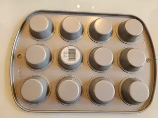 Molde wilton para 12 mini cupcakes