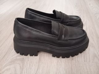 Zapatos negros Stradivarius plataforma