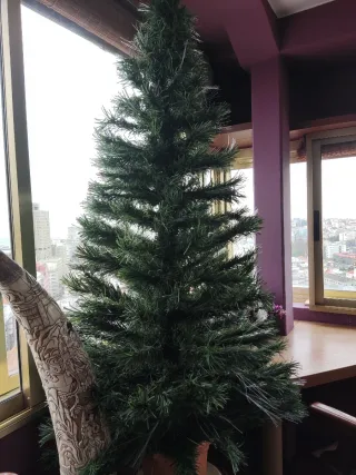 Precioso árbol de Navidad artificial, 170 cm.