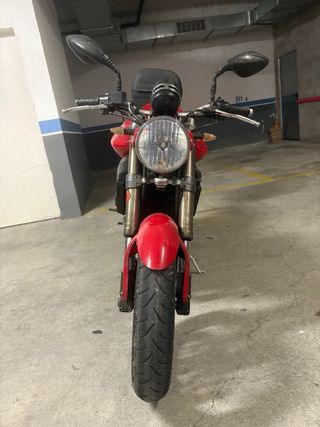 Cagiva Raptor Roja y Negra