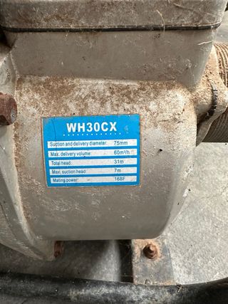 Bomba de agua a gasolina