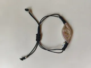 Pulsera ajustable con diseño de trébol