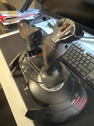 Joystick Thrustmaster T.Flight Hotas X