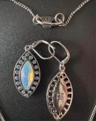 Conjunto Givenchy collar ypendientes