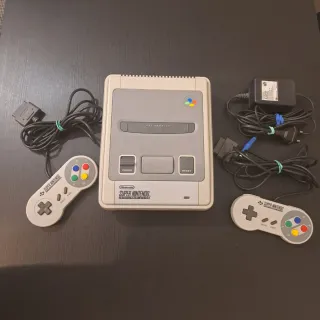 Super Nintendo + 2 controller