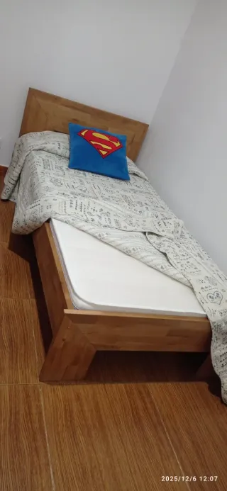 Cama 90x200 y Colchón Madera