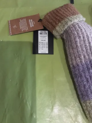 Manoplas PIECE mujer beige y morado