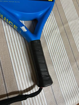 Pala de pádel Wilson Juice Elite azul