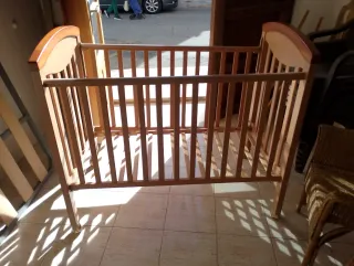 Cuna de madera