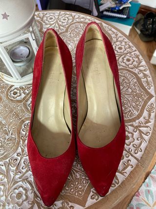 Zapatos de ante rojos