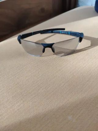 Gafas de sol Fila negras y plateadas