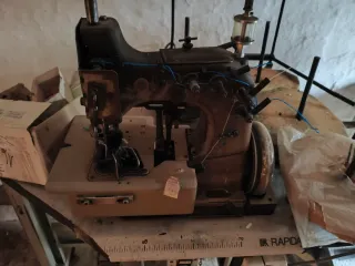 Máquina de coser industrial Rapida S.A.