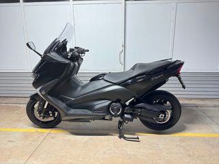 Yamaha T-Max 530