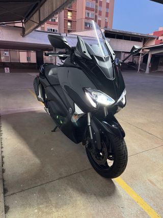 Yamaha T-Max 530