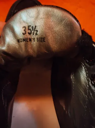 Hogan donna 35.5 nere, in buone condizioni a € 30.