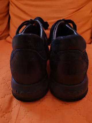 Hogan donna 35.5 nere, in buone condizioni a € 30.