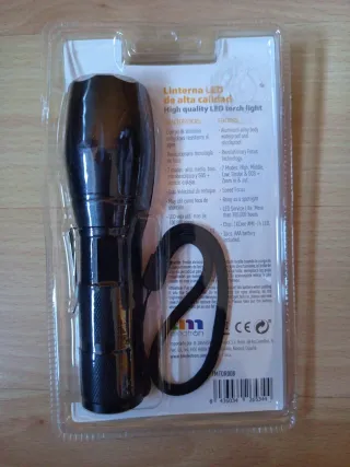 Linterna LED TM Electron 10W con Pilas