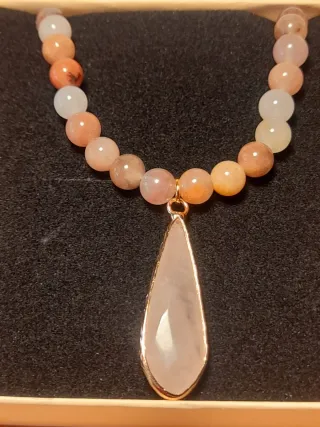 Collar Cuarzo Rosa y Piedras Naturales