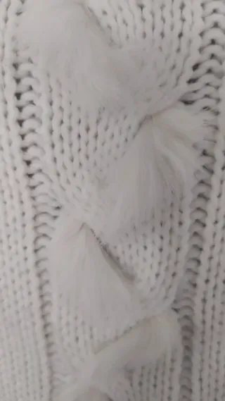 Maglione bianco lana con intreccio