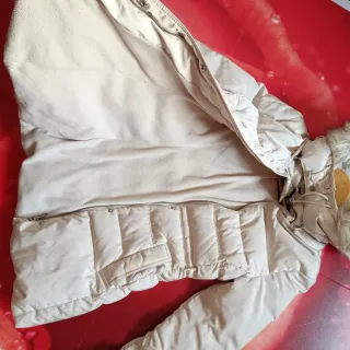 Plumifero Zara Beige con Capucha