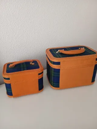 Neceser de viaje cuadros azul y verde