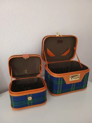 Neceser de viaje cuadros azul y verde