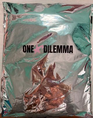 Pantalones One Dielmma con flecos y tachuelas