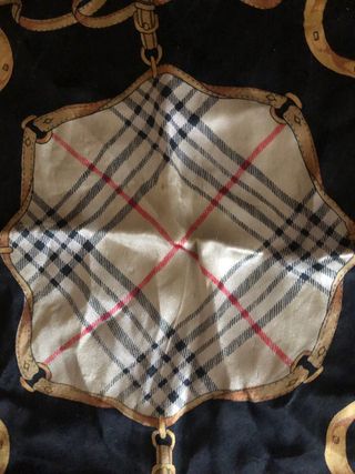 Foulard Burberry in pura seta vintage