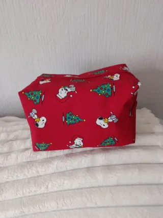 Dos neceseres Snoopy