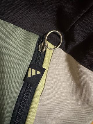 Mochila Adidas Gris y Verde