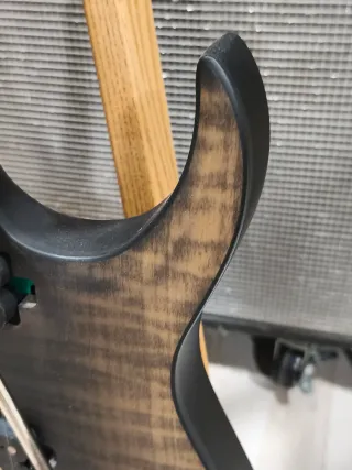 Schecter Banshee Mach-7 Diamond Series 7 Cuerdas