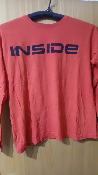 Camiseta Inside manga larga roja