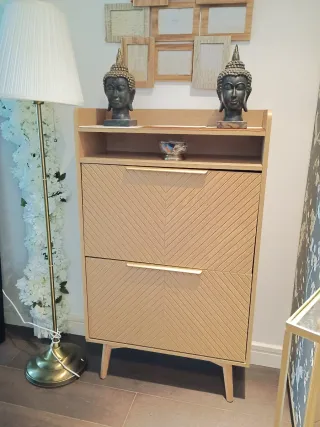 Zapatero Maison du Monde. Roble y metal dorado.