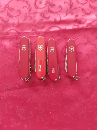 4 Coltelli Victorinox Swiss Army