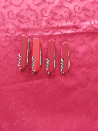 4 Coltelli Victorinox Swiss Army