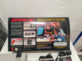 Nintendo NES Action Set con scatola