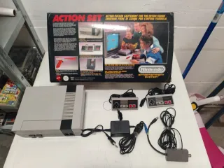Nintendo NES Action Set con scatola