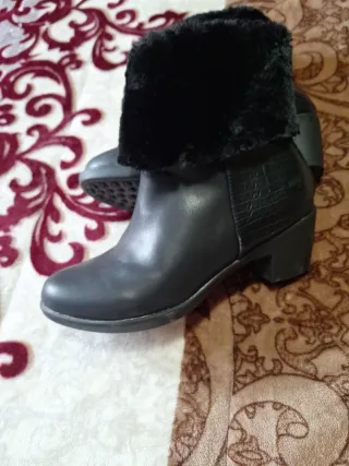 Botines negros mujer con pelo