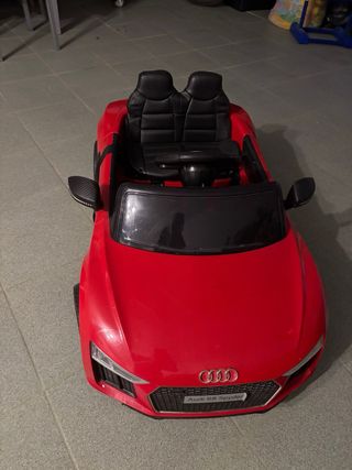 Coche Audi R8 Spider para niños