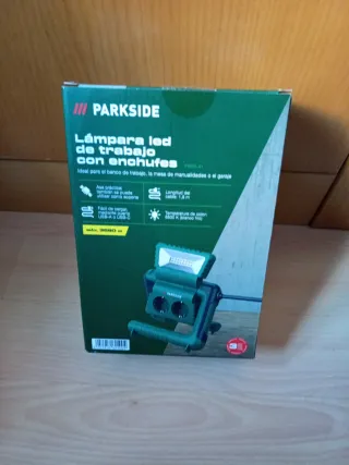 Lámpara LED Trabajo Parkside con Enchufes