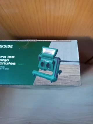 Lámpara LED Trabajo Parkside con Enchufes