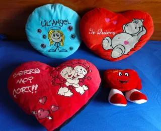 Lote 4 peluches/cojines decorativos