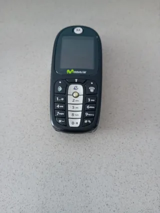 Telefono Motorola non touch con caricatore
