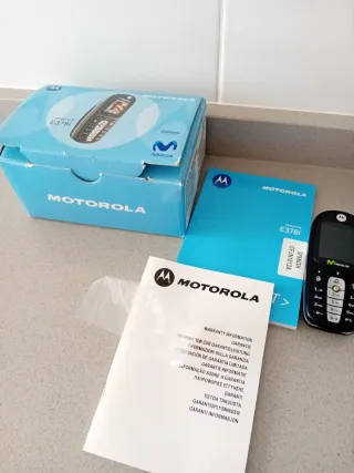 Telefono Motorola non touch con caricatore