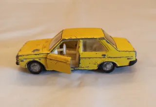 Coche Mira seat 131 E