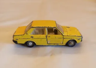 Coche Mira seat 131 E